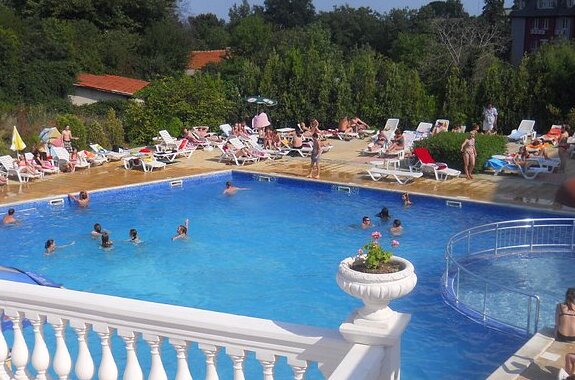 Далия Гарден